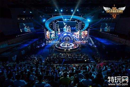 场上为津巴 场上为津巴