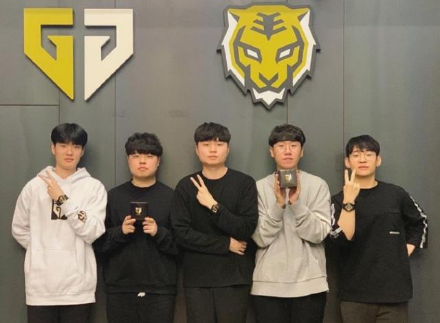 主流叙事 主流叙事